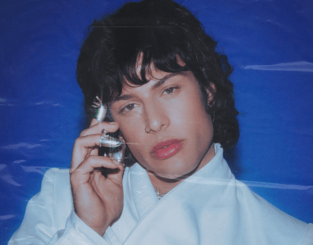 Leo Rizzi lanza “Pájaro Azul”, su esperado álbum debut, con un concierto exclusivo en Madrid 1